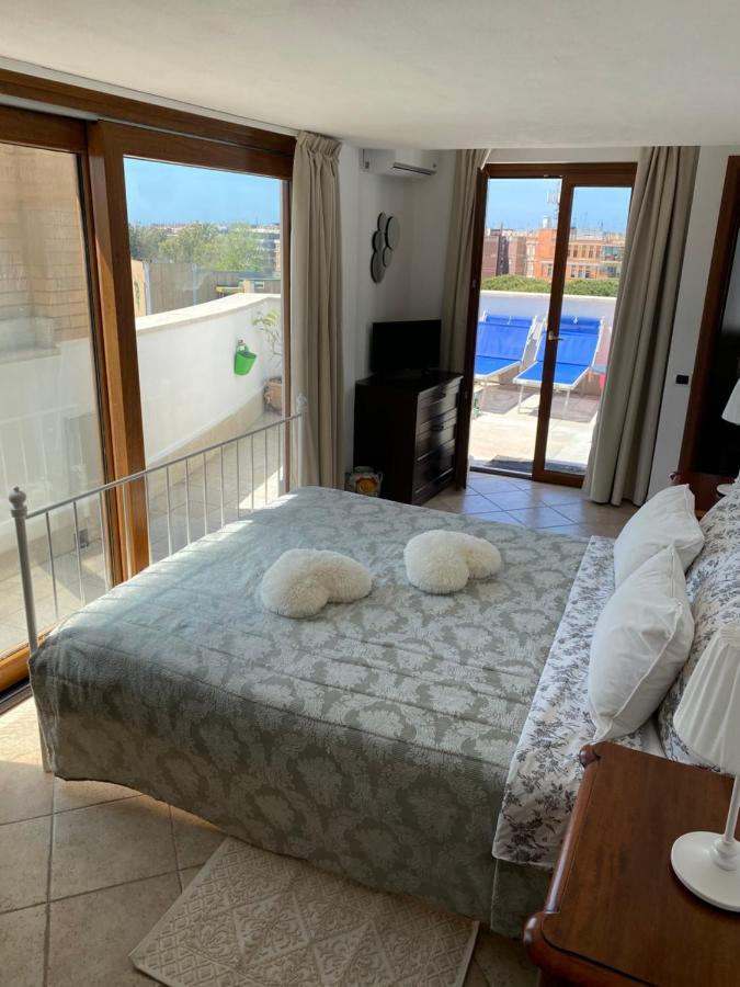 Ostium Sea Star Hotel Lido di Ostia Bagian luar foto